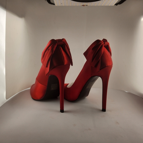 Red Stiletto Heels - Picture 3 of 6